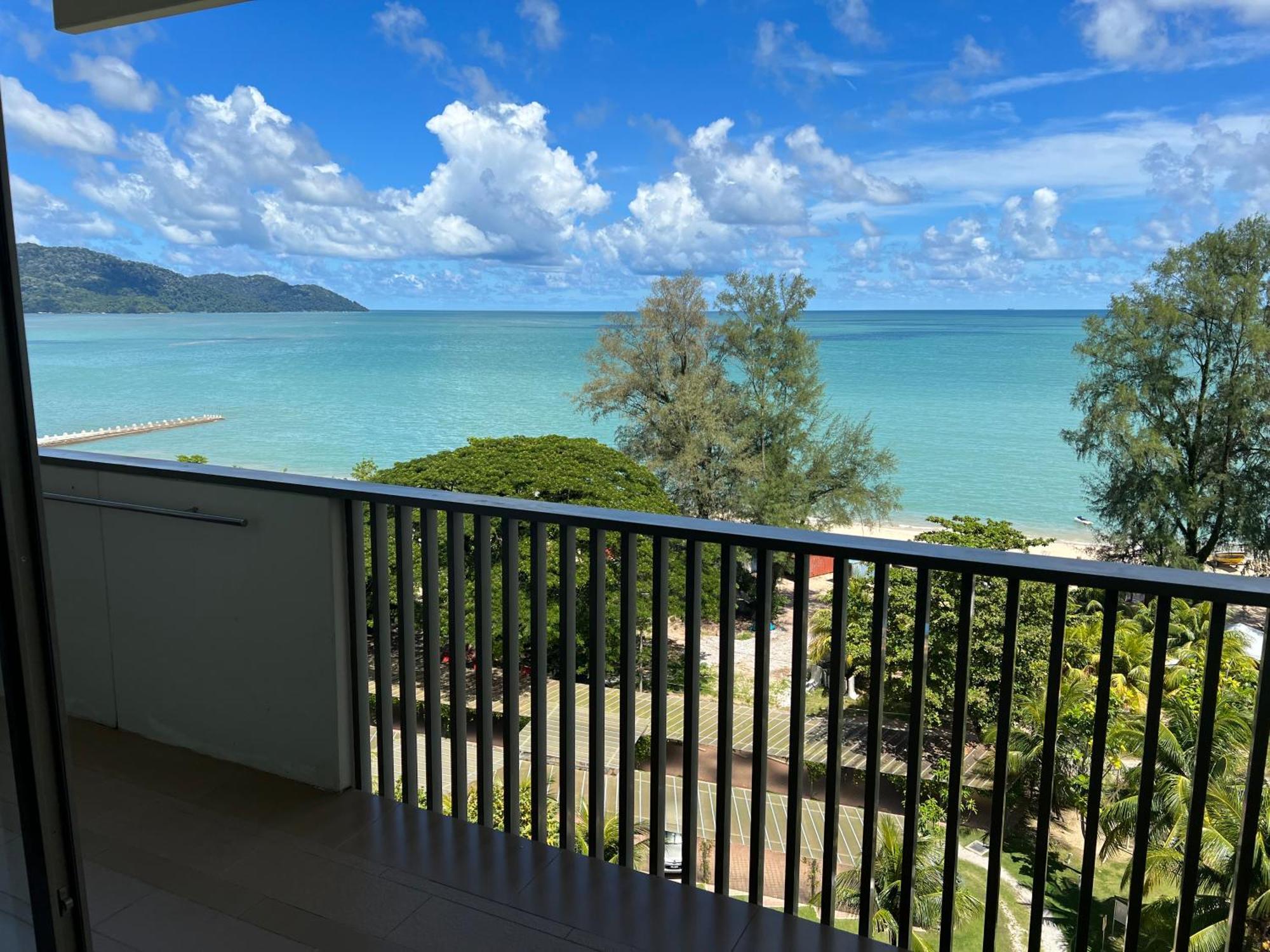 By The Sea Beach Front Apartment Batu Feringgi Buitenkant foto