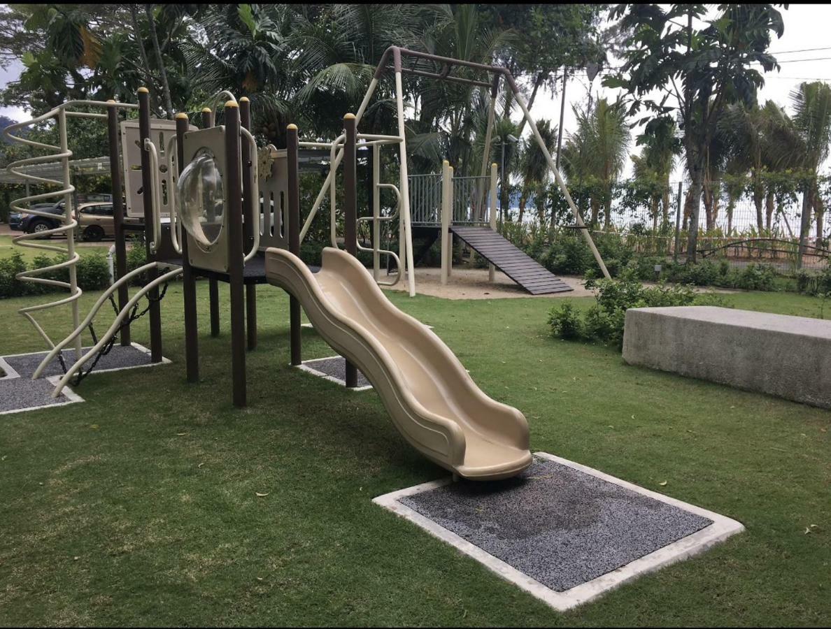 By The Sea Beach Front Apartment Batu Feringgi Buitenkant foto