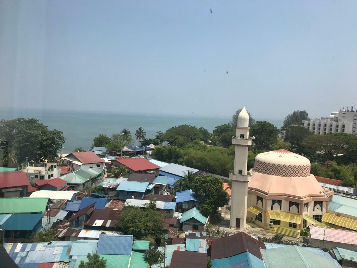 By The Sea Beach Front Apartment Batu Feringgi Buitenkant foto